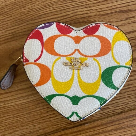 HEART COIN CASE IN RAINBOW SIGNATURE CANVAS (COACH 2399) IM/CHALK MULTI - Picture 1 of 2
